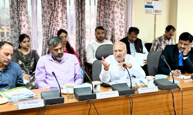 किसानों को लाभान्वित करने वाली योजनाओं का प्रभावी क्रियान्वयन सुनिश्चित करें - चंद्र कुमार