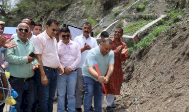 उपाध्यक्ष विधानसभा ने किया 6 करोड़ 70 लाख रुपए से बनने वाली डडुआ- नाडी सड़क का शिलान्यास