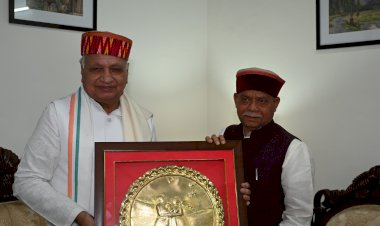 बिहार के राज्यपाल आरिफ मोहम्मद खान की शिव प्रताप शुक्ल से भेंट