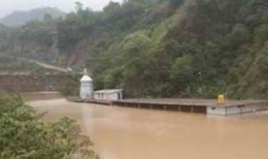 7 दिनों में मलबा हटाने के कंपनी को दिए कड़े निर्देश : पाड़छु पुल पर जारी कार्य की 24 घंटे निगरानी रखेगा स्थानीय प्रशासन-