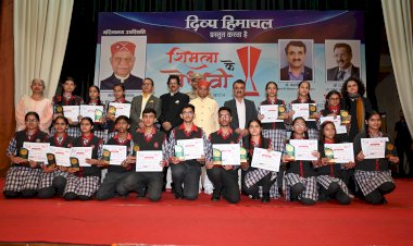 राज्यपाल ने मेधावी विद्यार्थियों को सम्मानित किया, एआई के विवेकपूर्ण उपयोग का किया आह्वान