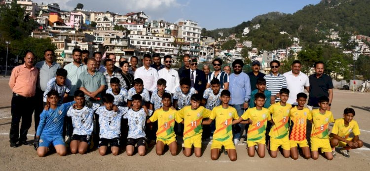 युवाओं को नशे से दूर रखने में खेल महत्वपूर्ण - डॉ. शांडिल 7-ए साइड राष्ट्रीय फुटबॉल प्रतियोगिता सम्पन्न