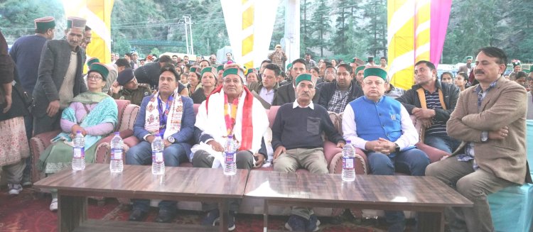राजस्व मंत्री ने ग्रीष्मोकालीन महोत्सव टापरी के समापन समारोह में बतौर मुख्य शिरकत की