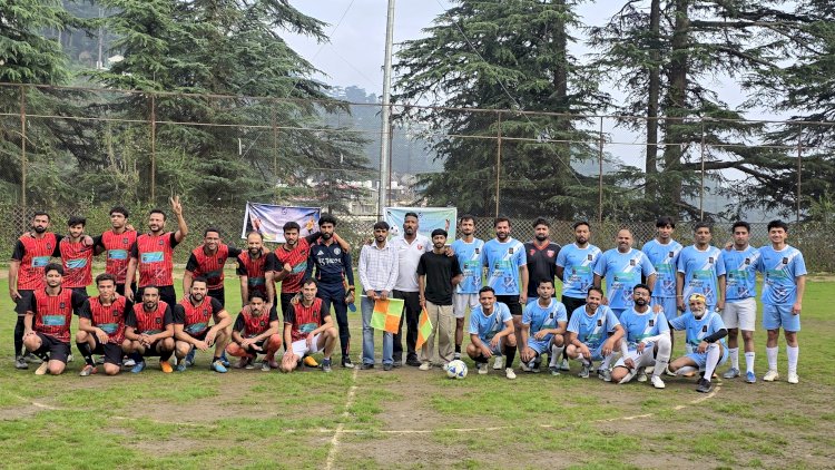सेंट एडवर्ड्स ओल्ड बॉयज़ फुटबॉल प्रतियोगिता में. वाल्श ने बॉस्को पर 6-5 से विजय प्राप्त की.....