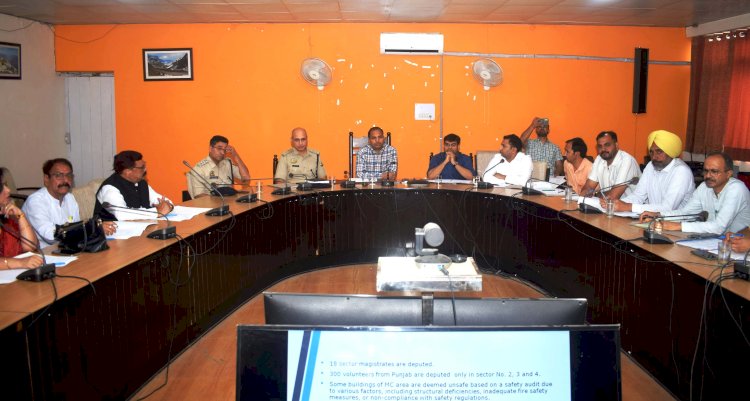 बिलासपुर में मानसून पूर्व तैयारियों को लेकर उपायुक्त ने की अधिकारियों के साथ समीक्षा बैठक