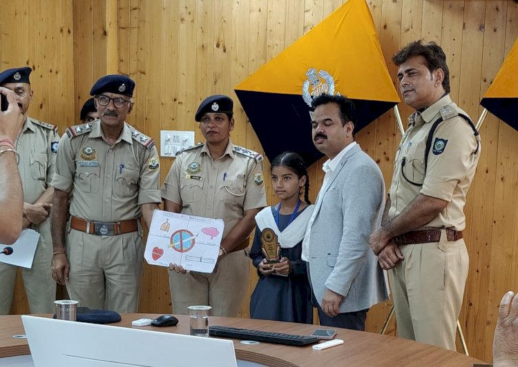 जमा दो स्कुल बहोलियों के छात्रों ने बाजी मारी...अंतरराष्ट्रीय नशा निषेध दिवस पर पुलिस बटालियन में आयोजित हुई प्रतियोगिता