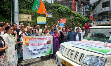 राज्यपाल ने राहत सामग्री से भरे वाहनों को किया रवाना