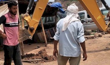 फोरलेन के दोनों ओर से हटाए गए अवैध कब्जे, बिलासपुर प्रशासन की संयुक्त कार्रवाई