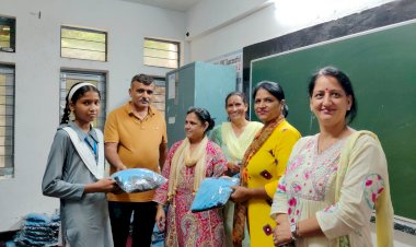 कन्या स्कुल नाहन की छात्राओं को 150 ट्रैक शूट वितरित , एस एम सी ने की पहल...