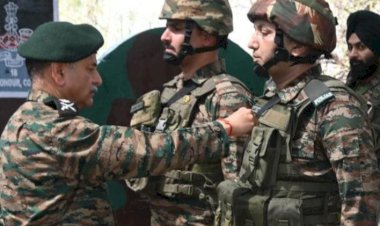 चीफ ऑफ द आर्मी स्टाफ ने नवाजा शिलाई के वीर सैनिक अमित कुमार को..