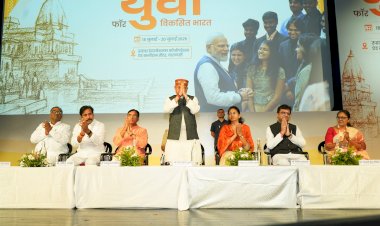 राज्यपाल ने काशी में युवा आध्यात्मिक सम्मेलन को संबोधित किया