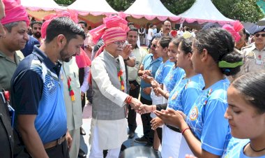 राज्यपाल ने अंतरराष्ट्रीय मिंजर मेले का किया विधिवत शुभारंभ
