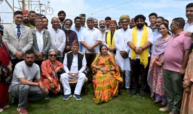 राज्यपाल ने ‘मिस्टिक विलेज’ का दौरा किया, पुखरी की प्राकृतिक खूबसूरती व समृद्ध संस्कृति को सराहा