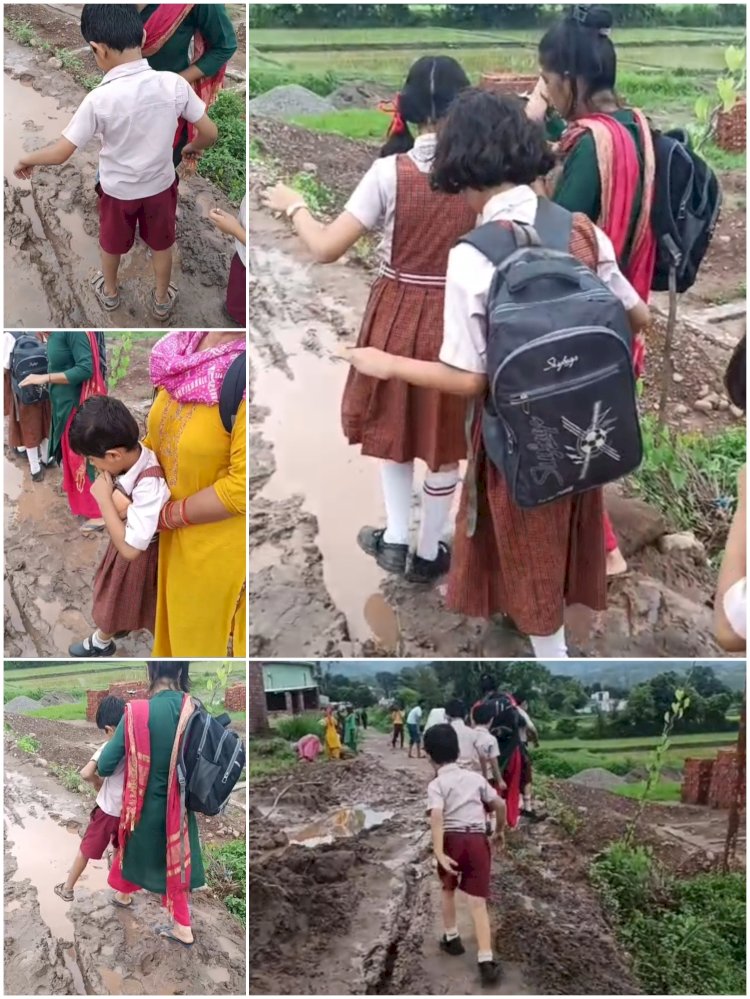 बनकला-रखनी लिंक रोड बन्द : खराब मौसम में खमियाजा भुगतना पड़ रहा है स्कुली नोनिहालों को....