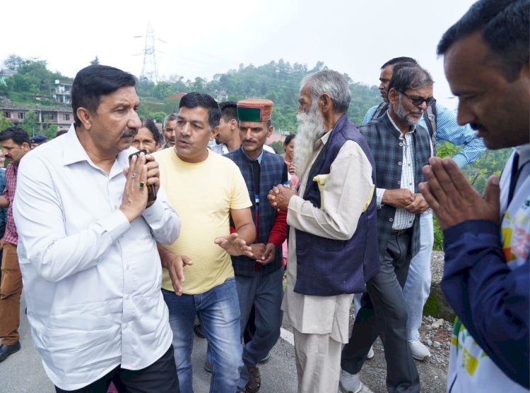 आपदा की इस घड़ी में सरकार हर प्रभावित परिवार के साथ खड़ी है : मुकेश अग्निहोत्री