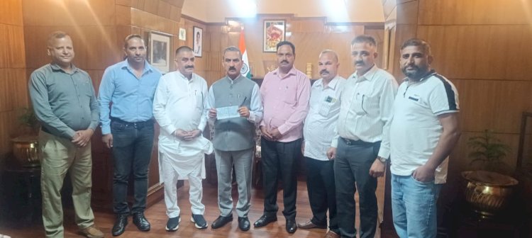 मुख्यमंत्री राहत कोष में एक लाख रुपये का अंशदान