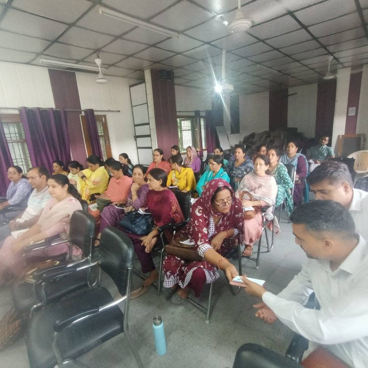लिंगानुपात में सुधार और अन्य योजनाओं के क्रियान्वयन पर जोर दें