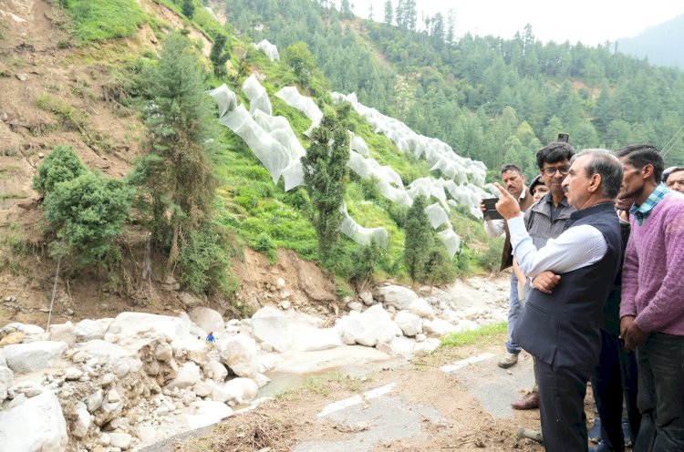 मुख्यमंत्री ने आपदा प्रभावितों से कहा, मैं आपके साथ, लाएंगे सैटलमेंट पॉलिसी