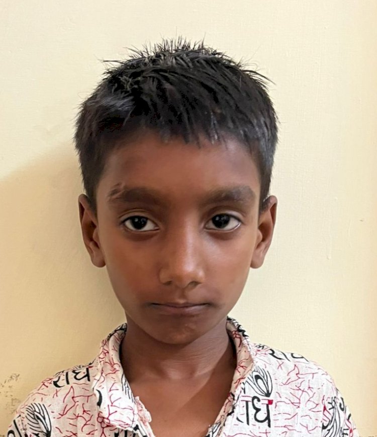 चाइल्ड हैल्प लाइन ने बीती रात कटासन देवी मंदिर से रेस्कयू किया 8 वर्षीय ब्लाक.... मेडिकल कराया