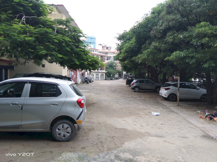 ऐतिहासिक पक्का टैंक परिसर: ज़िला प्रशासन की अधिसूचना 2 साल पहले रदद् पुलिस का एक्शन किस के इशारे पर..