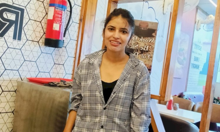 शिलाई की मीरा सिंगटा ने पाया मुक़ाम: पारिवारिक मुश्किलों बावजूद UGC-NET किया क्लियर..