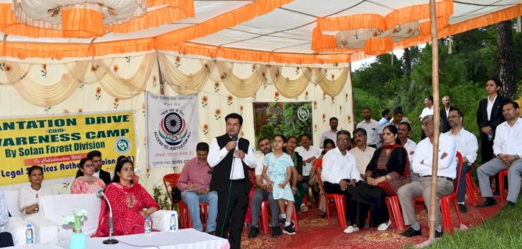 पर्यावरण की स्वच्छता एवं पृथ्वी की सुरक्षा के लिए पौधरोपण आवश्यक - डॉ. अरविंद मल्होत्रा