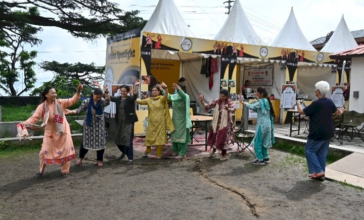 पहाड़ी आंगन: स्वाद, संस्कृति और महिला सशक्तिकरण का संगम