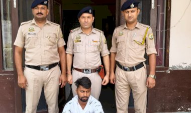 नाहन : सेंट्रल जेल में सजायाफ्ता कुख्यात मुजरिम ने जेल सुपरिडेंट भानु प्रताप शर्मा को दी जान से मारने की धमकी..