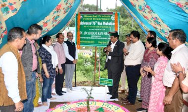 सुरक्षित पर्यावरण और पौधारोपण एक दूसरे के पूरक - डॉ. शांडिल