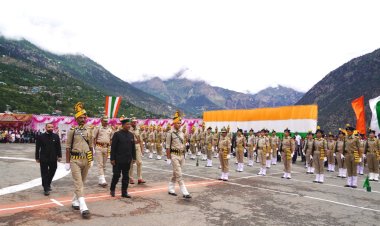 किन्नौर जिला के आई.टी.बी.पी ग्राउंड में हर्षाेल्लास के साथ मनाया गया 79 वां जिला स्तरीय स्वतंत्रता दिवस समारोह