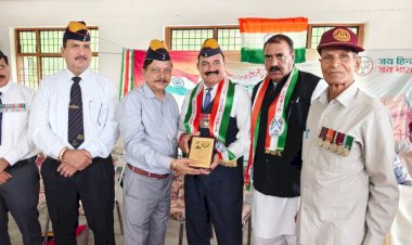 स्वतंत्रता दिवस पर राजेंद्र राणा ने पूर्व सैनिकों, शहीदों और स्वतंत्रता सेनानियों के परिजनों को किया सम्मानित*