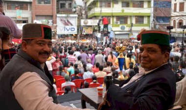 मटकी फोड़ प्रतियोगिता में झारखण्ड की टीम विजयी....