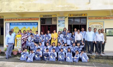 रोटरी क्लब नाहन द्वारा “नन्हे दीपक” स्कूल बैग वितरण कार्यक्रम चिया मिमियाना और नहरस्वार में आयोजित