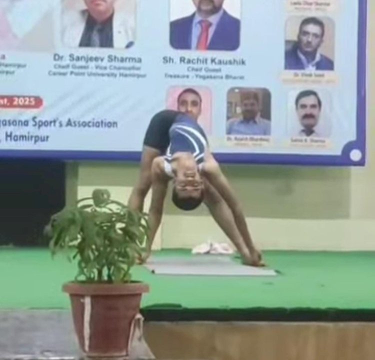 यशोवर्धन अत्री ने स्टेट योगासन स्पोर्ट्स में लगाई स्वर्ण पदकों की हैट्रिक, चमकाया हमीरपुर का नाम