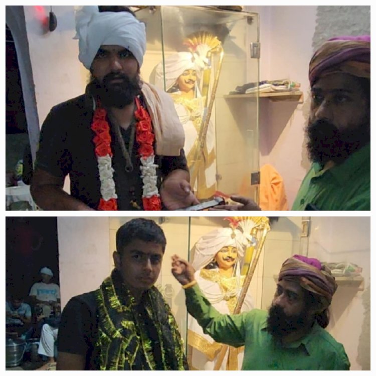 शहजादपुर के प्रीत और मंदीप ने नहानिया बाबा के दरबार तक दंडवत यात्रा पूरी की