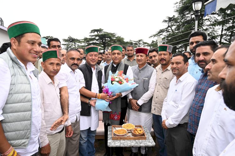 सुक्खू सरकार उड़ा रही है संविधान की धज्जियां : जयराम ठाकुर