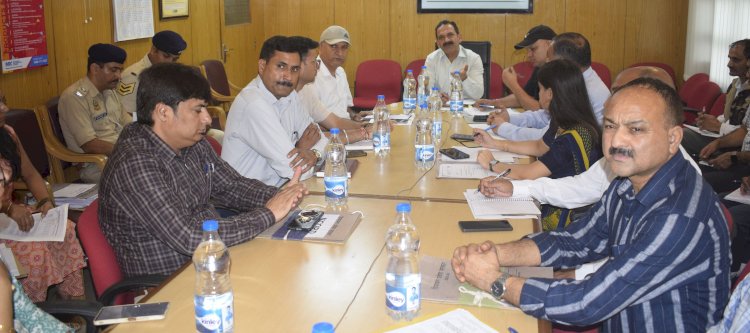 नशे की समस्या से निपटने के लिए परिवार, समाज और प्रशासन मिलकर करें कार्य: विनय कुमार