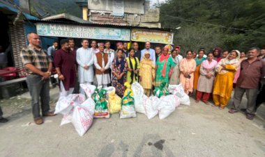 भाजपा कार्यकर्ताओं ने चंबा के आपदा प्रभावित लोगों को राहत सामग्री पहुंचाने का बीड़ा उठाया