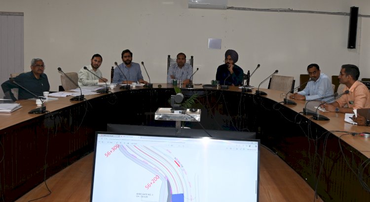 भारतीय राष्ट्रीय राजमार्ग प्राधिकरण के अधिकारियों के साथ जिला प्रशासन ने की बैठक