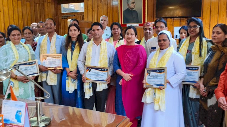 रोटरी क्लब नाहन ने15 शिक्षाविदों को नेशन बिल्डर अवार्ड से सम्मानित किया...