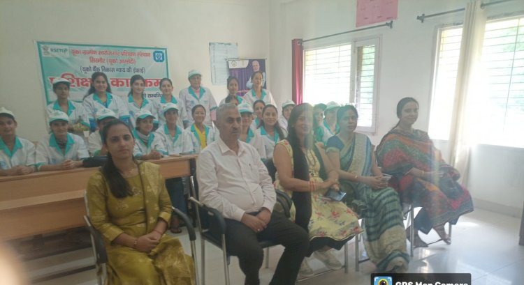 यूको आरसेटी में महिलाओं के लिए वस्त्र बनाने का 31 दिवसीय  प्रशिक्षण कार्यक्रम सम्पन्न..