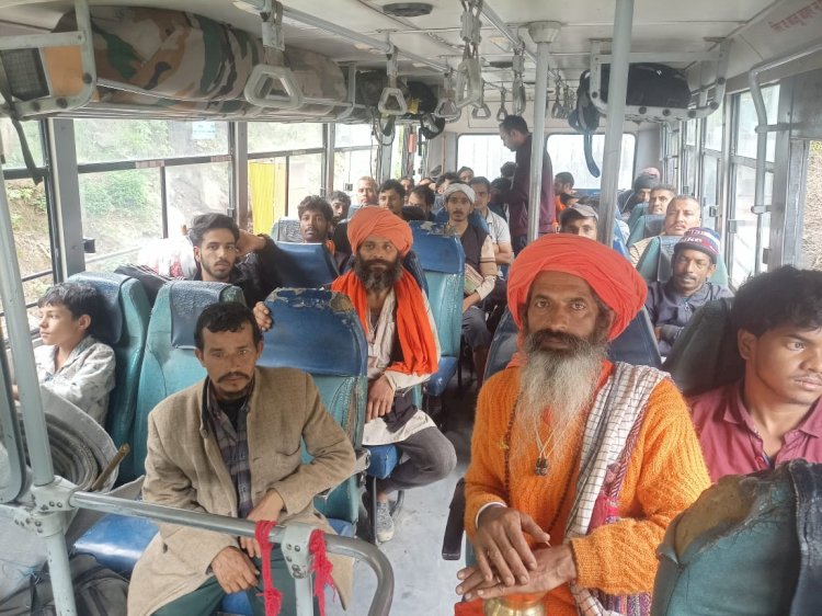 मणिमहेश यात्रियों की सुरक्षित वापसी की जा रही सुनिश्चित, सात हवाई उड़ानों से 35 बीमार और बुजुर्ग श्रद्धालुओं को चम्बा पहुंचाया गया