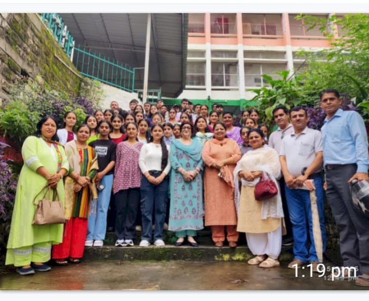 पीएम श्री योजना के तहत  चंडीगढ़ हैदराबाद एक्सपोजर विजिट के लिए 44 विद्यार्थी रवाना