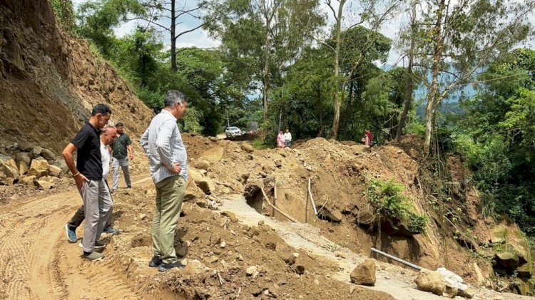 अधिकारी बंद सड़कों व पेयजल योजनाओं को युद्ध स्तर पर करें बहालः राजेश धर्माणी