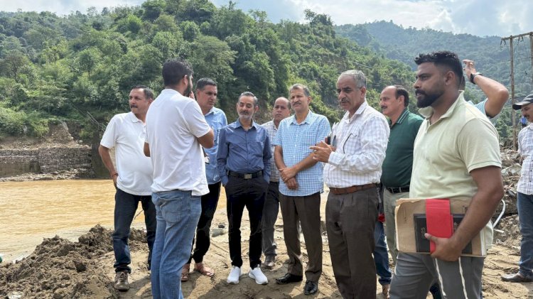 सरकार ने राहत कार्यों में दिखाई तत्परता, एचआरटीसी डिपो को जल्द चालू करने की हो रही कोशिश