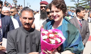 सोनिया गांधी ने किया पूर्व मुख्यमंत्री वीरभद्र सिंह की प्रतिमा का अनावरण... हिमाचल के साथ केंद्र सरकार का सौतेला व्यवहारः प्रियंका गांधी