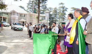 मुख्यमंत्री ने आरजीएसएसवाई के अंतर्गत ई-टैक्सियों को झंडी दिखाकर रवाना किया