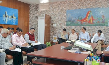 15 नवंबर तक हर हाल में पूरे हों आदर्श ग्राम योजना के कार्य