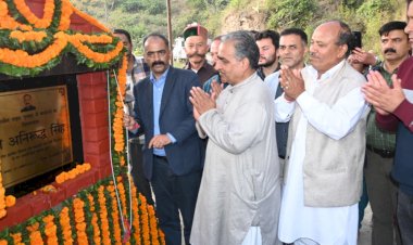 कसुम्पटी विस क्षेत्र में 150 करोड़ से हो रहा सड़कों का कायाकल्प - अनिरुद्ध सिंह