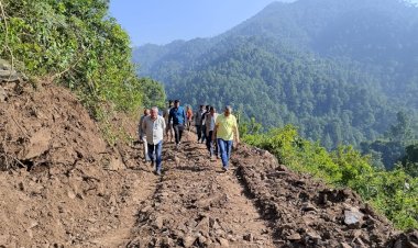 विधायक अजय सोलंकी ने किया पंजहाल पंचायत से कैलाश झामराड़ी लिंक रोड का निरीक्षण
